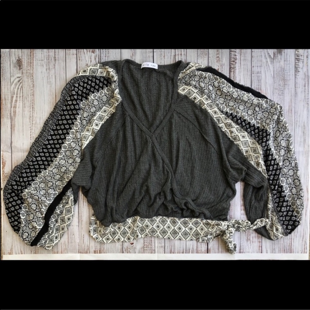 Women's grey waffle boho top size small